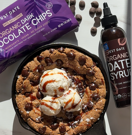 The Best Chocolate Chip Skillet Cookie (Vegan, Gluten-Free)